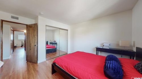 625 California Ave, Glendale CA  91203-1573 exterior