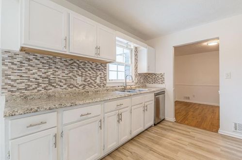 127 Farmbrook Trl, Stockbridge GA  30281-1187 exterior