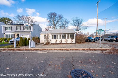 2401 Chestnut St, Point Pleasant Beach, NJ 08742-3630