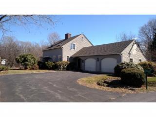 64 Main St, Hollis, NH 03049-6547