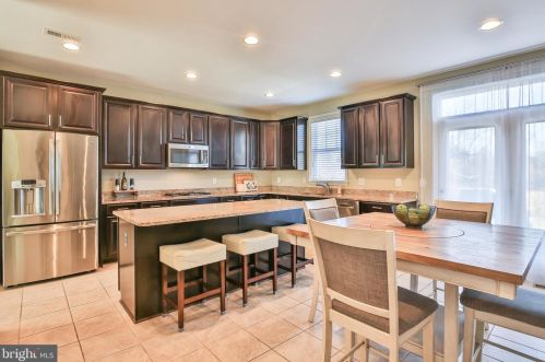 16609 Fox Chase Ct, Leesburg, VA 20176-7845