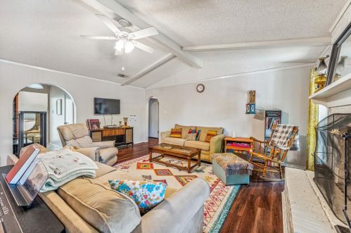 6424 Trl Lk Dr, Fort Worth TX  76133-1247 exterior