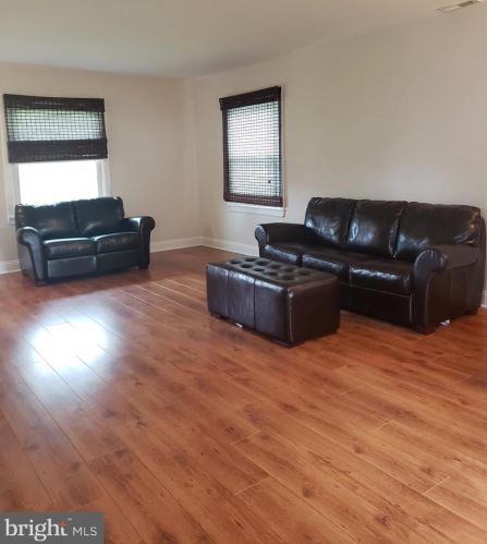 60 Berkshire Ln, Willingboro, NJ 08046-1636