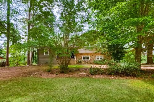 212 Nickajack Rd, Mableton, GA 30126-1499