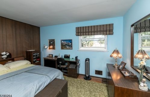 4 Lawrence Dr, Hackettstown NJ  07840-2510 exterior