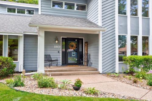 180 Mary Cir, Mankato, MN 56003-1946