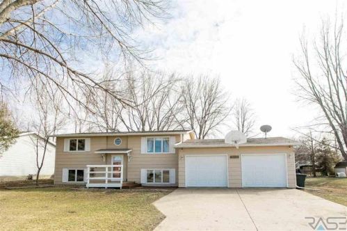 1205 Main St, Alsen SD  57004-1538 exterior