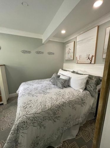 17 Greenman Ave, Westerly, RI 02891-2108