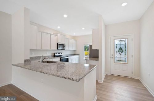 1290 Riparian Dr, Falling Waters, WV 25419-4344