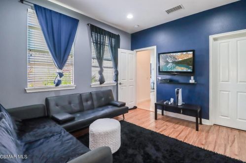 3961 Eagle Flight Dr, Simi Valley CA  93065-0222 exterior