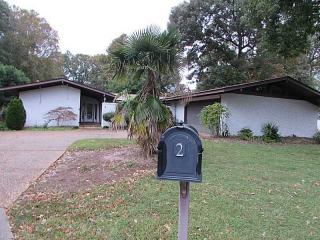 2 Millwood Ct, Hampton, VA 23666-1818