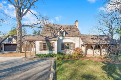421 Briarwood Pl, Highland Park, IL 60035-5027