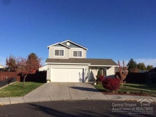 2810 9th Ln, Eagle Crest, OR 97756-1236