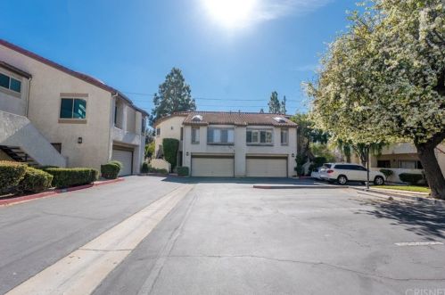 3216 Darby St, Simi Valley, CA 93063-2546
