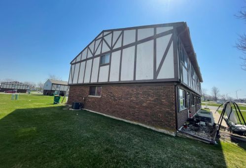 7345 Whitcomb St, Gary, IN 46410-4354