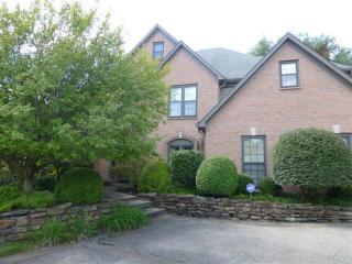 6730 River Oak View Dr, Memphis, TN 38120-3332