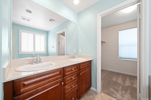 155 Pathway, Irvine CA  92618-8846 exterior