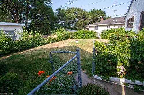 1533 Conway St, Saint Paul MN  55106-5923 exterior