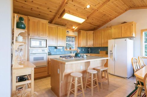 11896 Rhineland Ave, Truckee CA  96161-7070 exterior