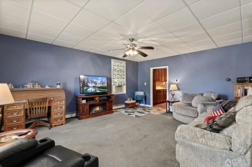 353 Crows Mill Rd, Perth Amboy, NJ 08863-2203