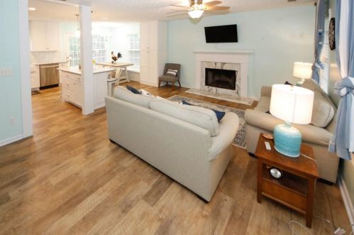 185 Avery Dr, Porterdale, GA 30016-8518