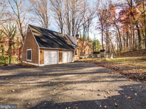 12500 Meadowood Dr, Silver Spring MD 20904-2928 exterior