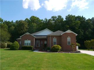 115 Somerset Ln, Tullahoma, TN 37388-5374
