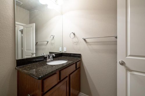 3704 Redwood Creek Ln, Fort Worth TX  76137-7063 exterior