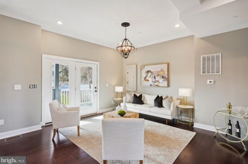 6615 Gude Ave, Silver Spring MD 20912-4827 exterior