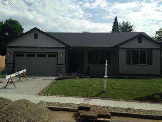 2156 14th Dr, Damascus, OR 97080