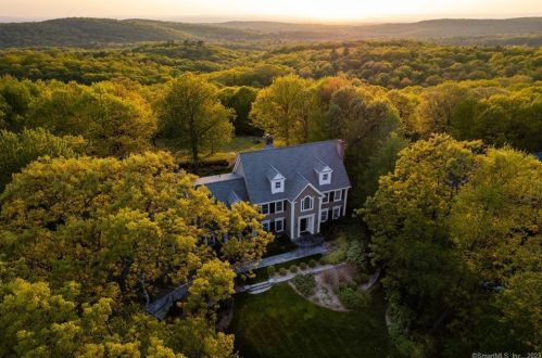83 Quail Run, Glastonbury, CT 06033-2738
