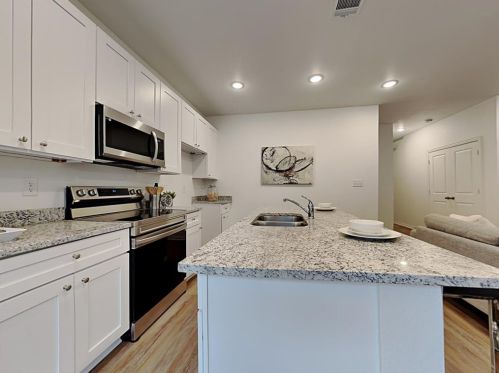 202 Briarwood Ln, Fort Worth TX  76140-1703 exterior