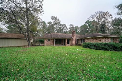 15468 Pin Oak Dr, Conroe, TX 77384-3548