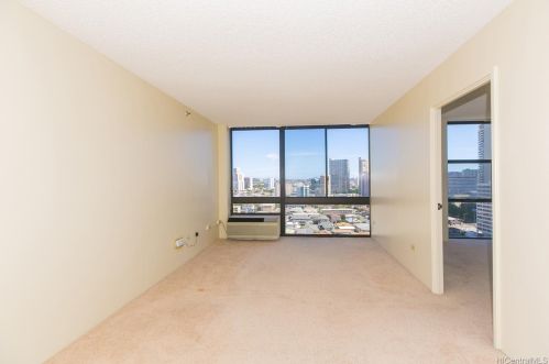 747 Wiliwili St, Honolulu, HI 96826-4161