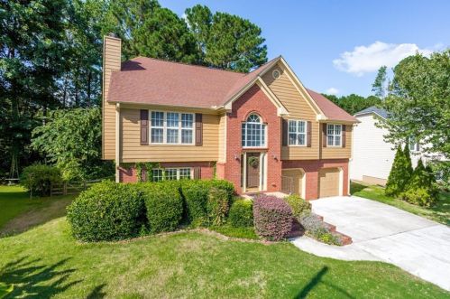 2076 Township Dr, Holly Springs, GA 30189-5285