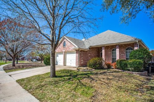 5209 Warm Springs Trl, Fort Worth, TX 76137-3917