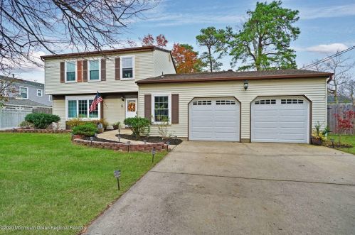 167 Friendship Rd, Wall Township, NJ 07731-1912