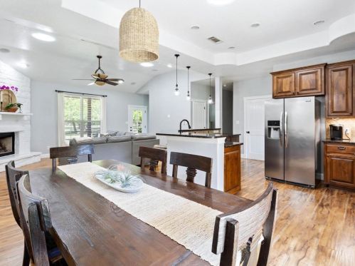 201 Bluebonnet Ct, Fort Worth TX  76035-5861 exterior