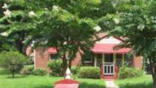 5804 Dunkirk St, Portsmouth, VA 23703-3128