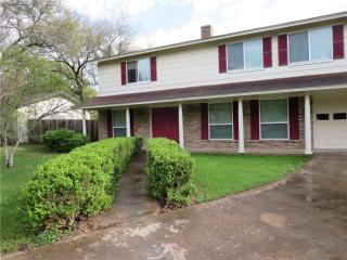 7206 Ute Trl, Austin TX  78729-7746 exterior