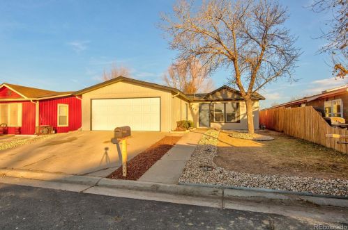 216 Valdai St, Denver, CO 80603-9755