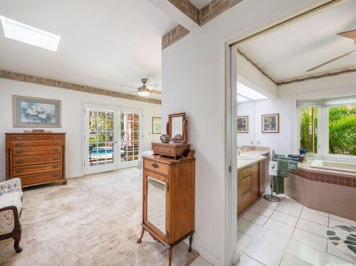 4561 Aukai Ave, Honolulu HI  96816-5209 exterior