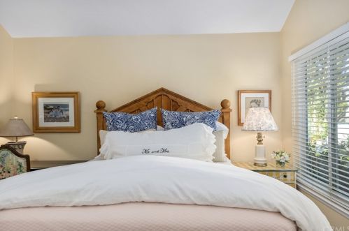 16 Chenile, Irvine CA  92614-7528 exterior