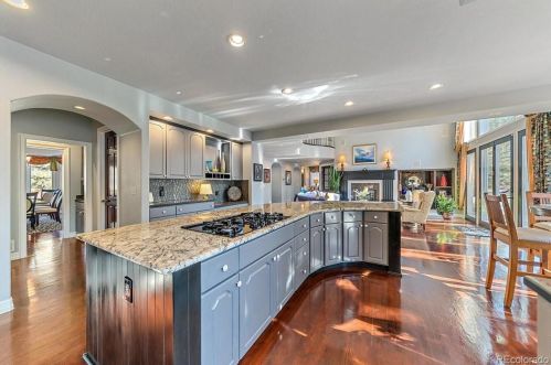 51 Cherry Hl Farm Dr, Englewood CO 80113-7169 exterior