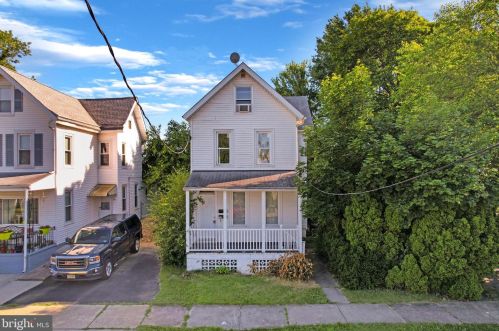 219 Lafayette Ave, Trenton, NJ 08610-6021