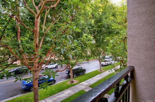 324 Quail Rdg, Irvine CA  92603-4240 exterior