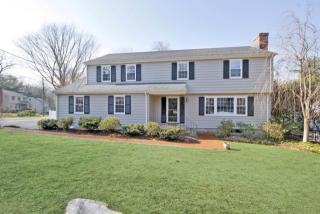 1405 Round Hill Rd, Fairfield, CT 06824-7330