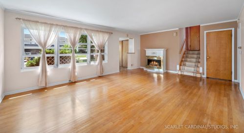 618 Grant Ave, Villa Park, IL 60181-3040