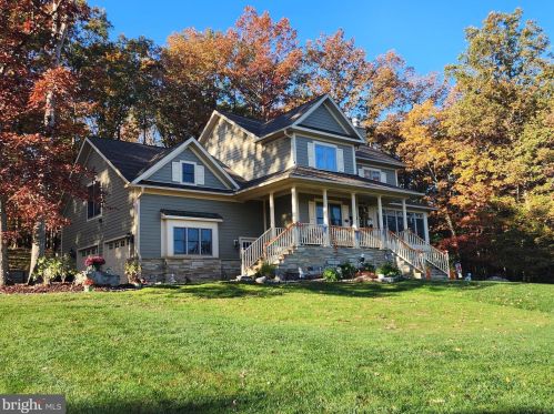 102 Lakewood Dr, Ridgeley, WV 26753-9708