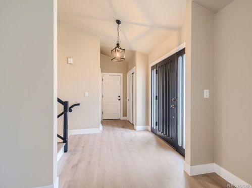 7083 Oneida Cir, Englewood CO  80112-1125 exterior